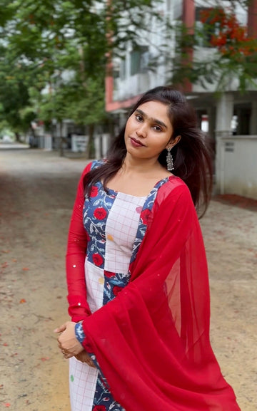 Amudha