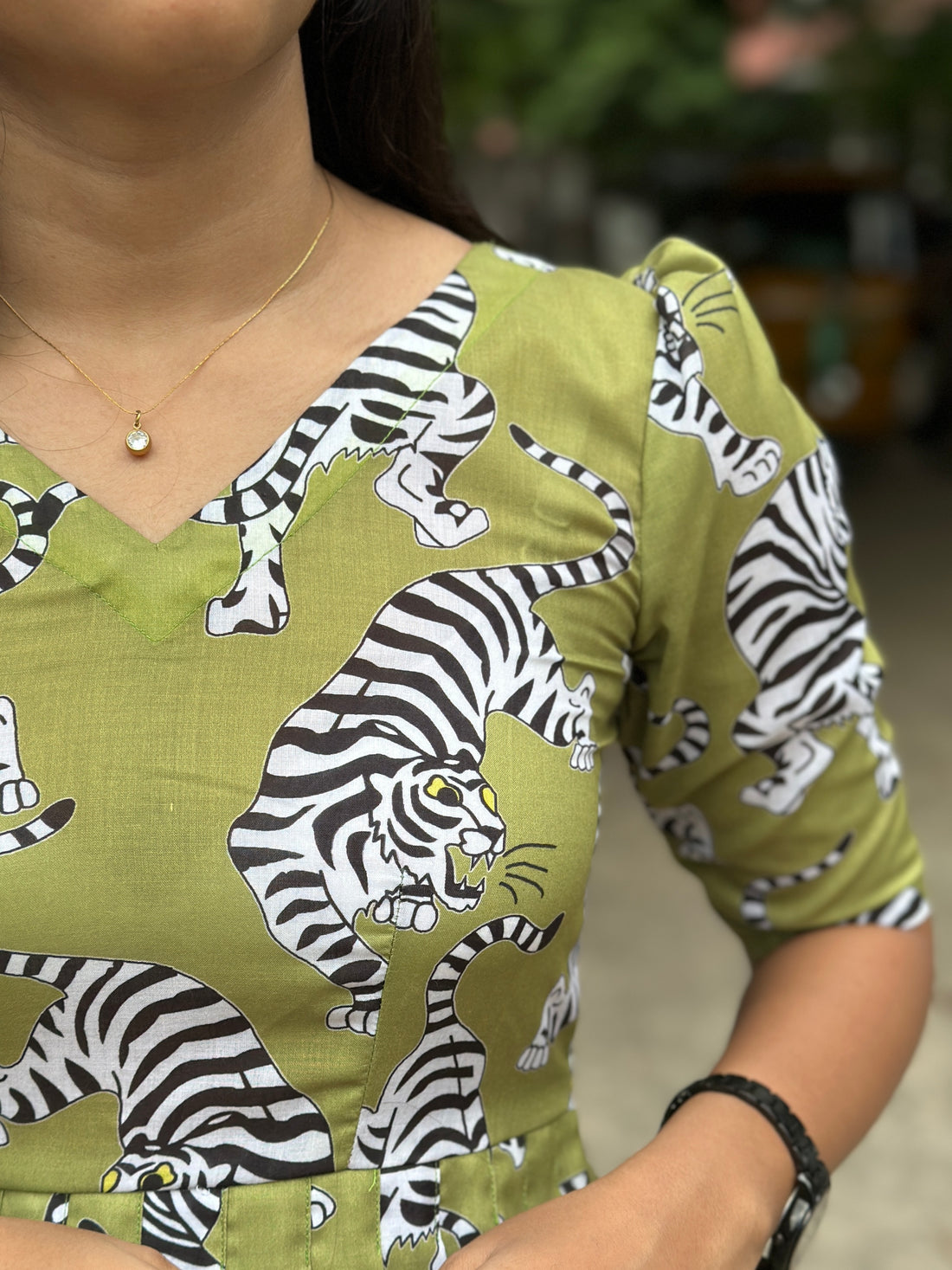 Tiger peplum
